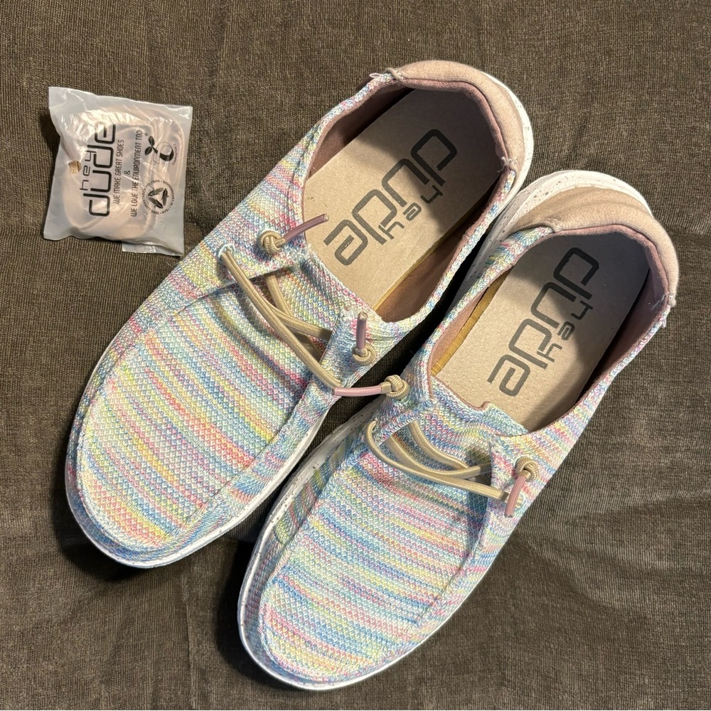 NWOT Hey Dude Wendy Aurora White